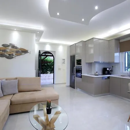Villasgoudis Evelynn Villa